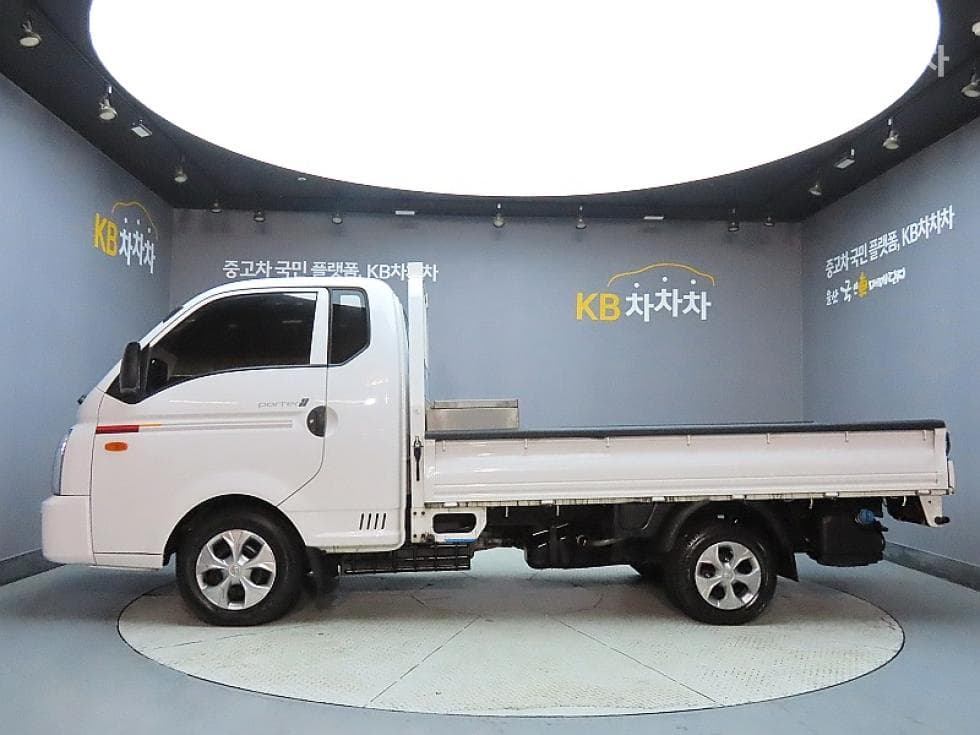 Hyundai Porter 2Extra Long Super Cab CRDi Smart - 5