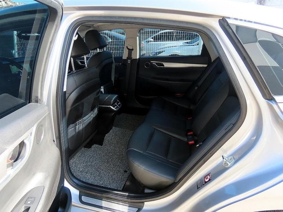 Хюндай The New (фейслифт) Grandeur (Azera) Хибрид2.4 Premium - 6