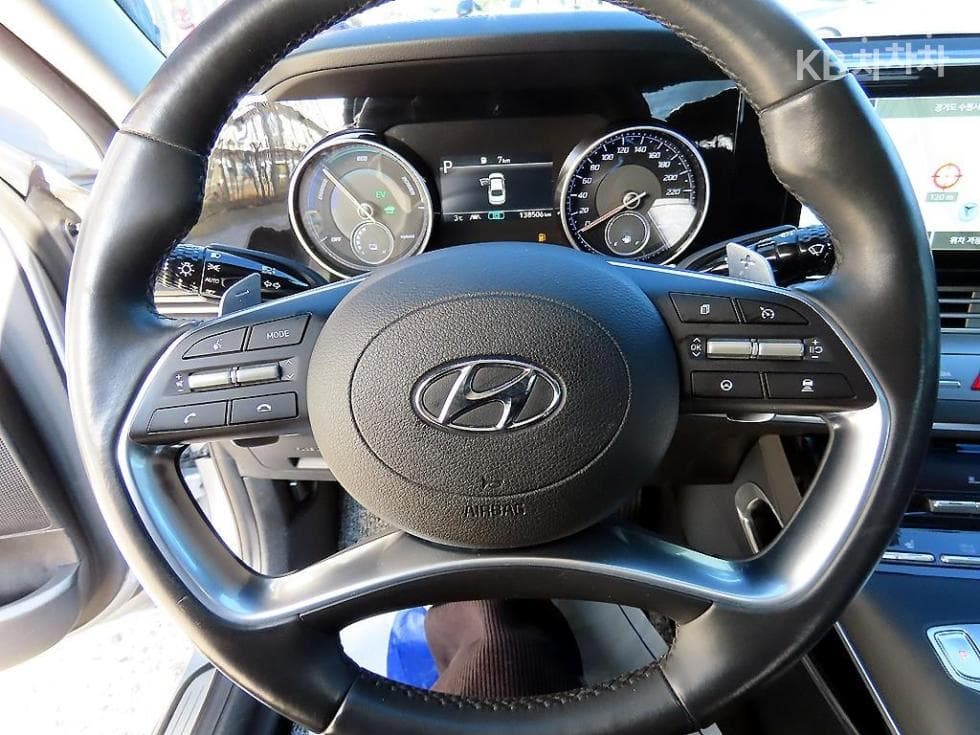 Хюндай The New (фейслифт) Grandeur (Azera) Хибрид2.4 Premium - 8