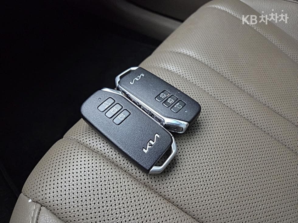 Kia K8 Hybrid1.6 Turbo Noblesse - 24