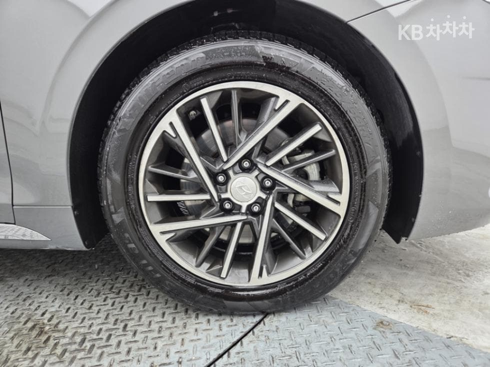 Hyundai The New (facelift) Grandeur (Azera)2.5 Premium 초이스 - 7