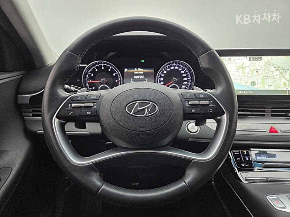 Hyundai The New (facelift) Grandeur (Azera)2.5 Premium 초이스 - 15