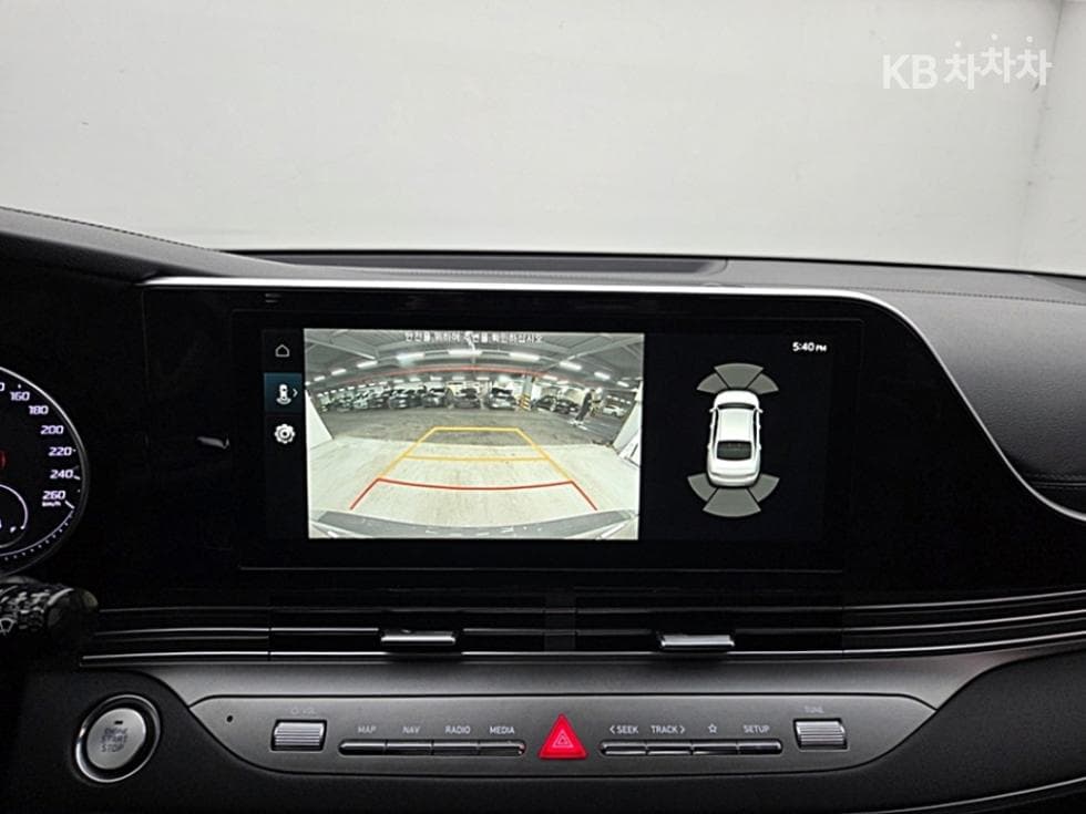 Hyundai The New (facelift) Grandeur (Azera)2.5 Premium 초이스 - 19