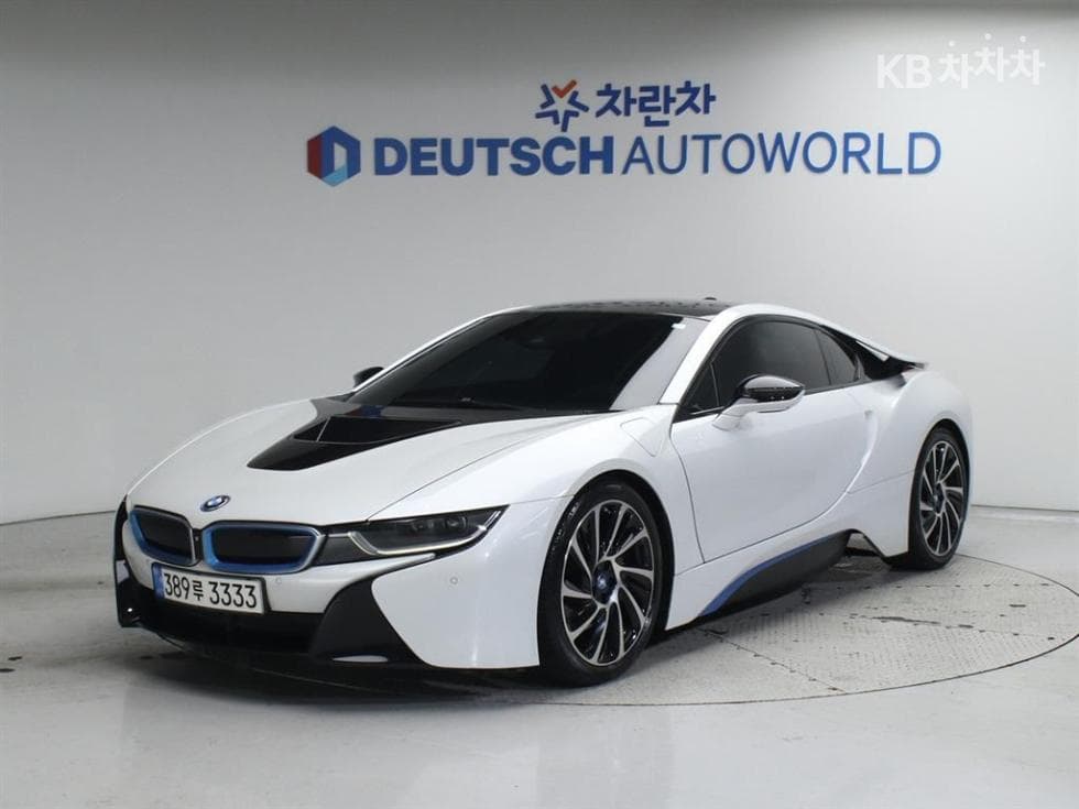 BMW i8 1.5 Купе Хибрид - Image 1