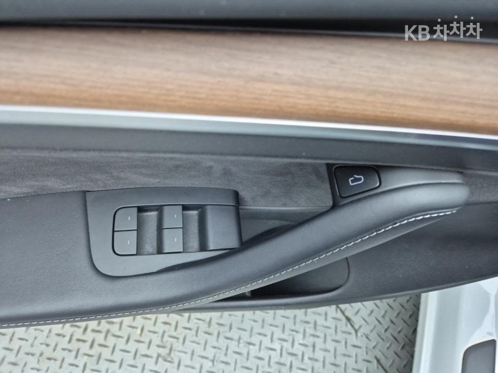 테슬라 Model 3Long Range - 19