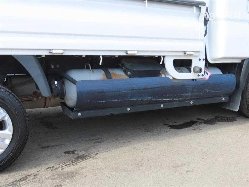 Киа The New (фейслифт) Бонго 3 (лек)1 тон Королевска кабина LPI Удължено междуосие 2WD GL - 6