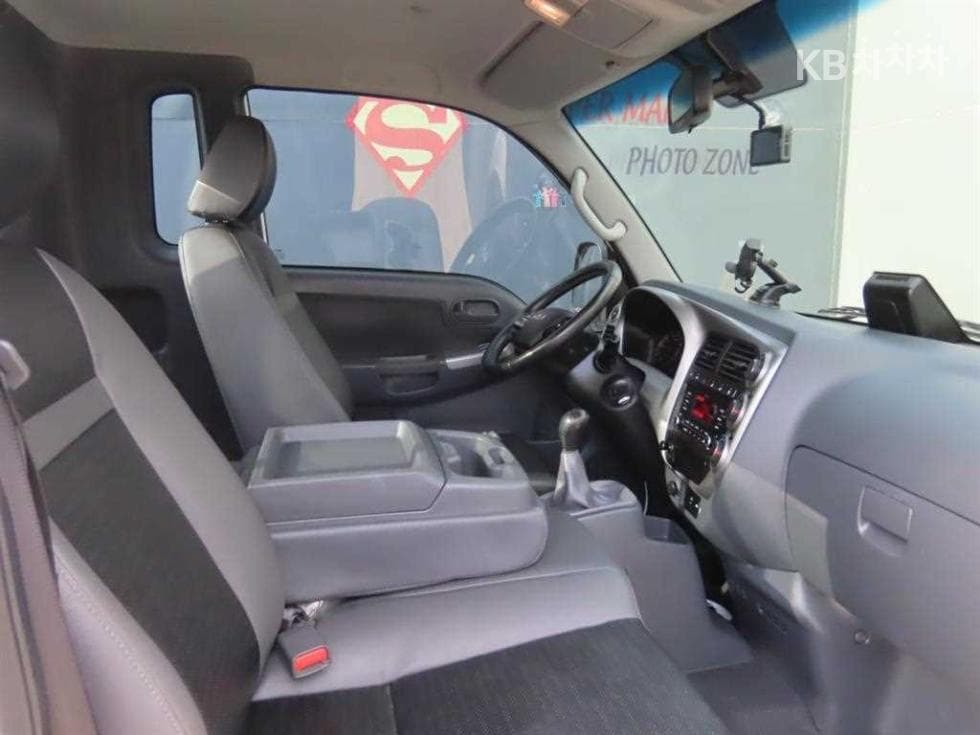 Киа The New (фейслифт) Бонго 3 (лек)1 тон Королевска кабина LPI Удължено междуосие 2WD GL - 7