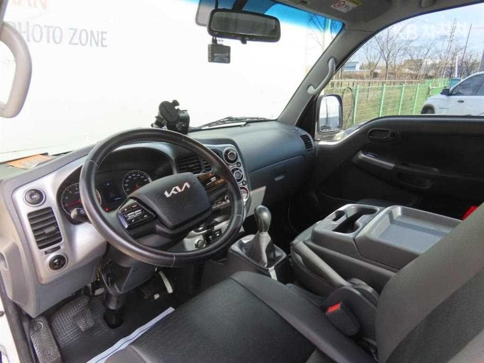 Киа The New (фейслифт) Бонго 3 (лек)1 тон Королевска кабина LPI Удължено междуосие 2WD GL - 9