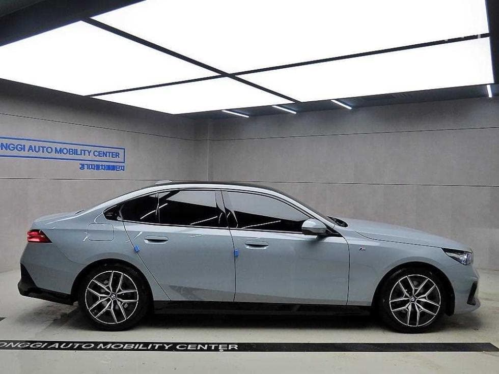 BMW Нов5 Серия(G60)520i Стандартен - 2