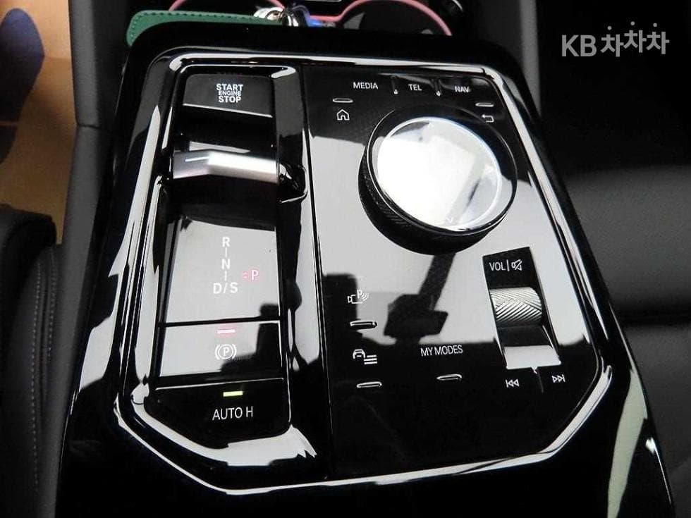 BMW Нов5 Серия(G60)520i Стандартен - 10