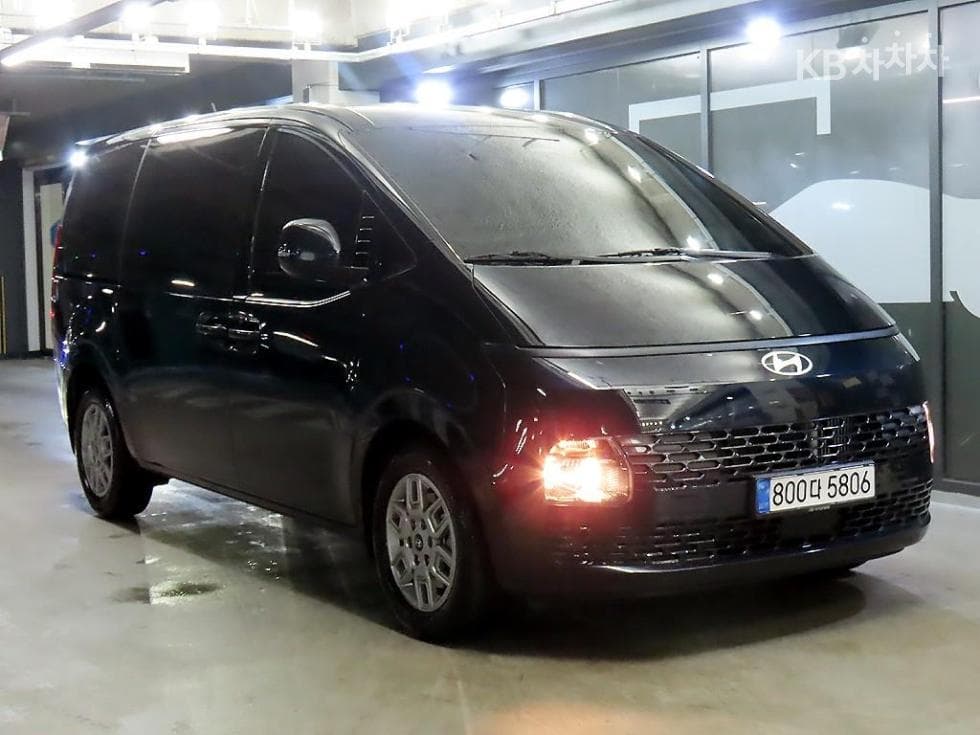 Хюндай Staria 하이브이드 1.6 Турбо Бензин Cargo 3Местен승 Modern - Image 1