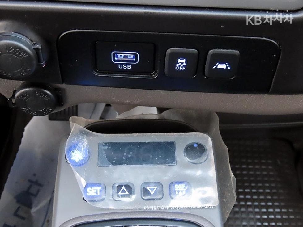 Hyundai Porter 2Extra Long Box Truck Super Cab SUP - 14