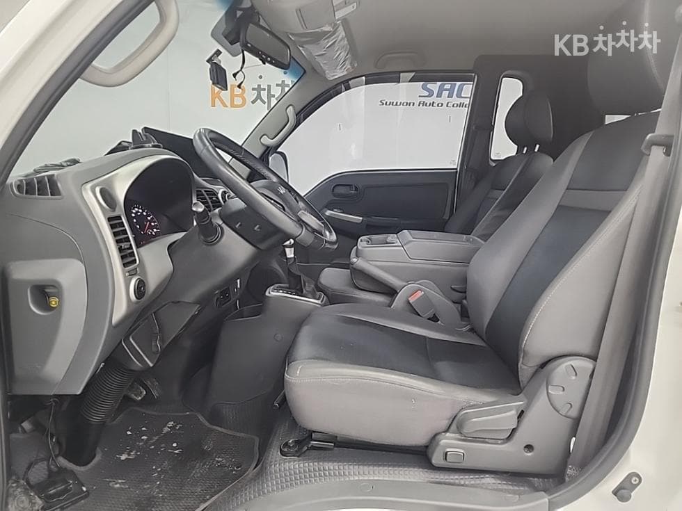 Киа The New (фейслифт) Бонго 3 (лек)와이드 파워게이트 1 тон 턴Местен타입형(2단) Королевска кабина Удължено междуосие L - 10