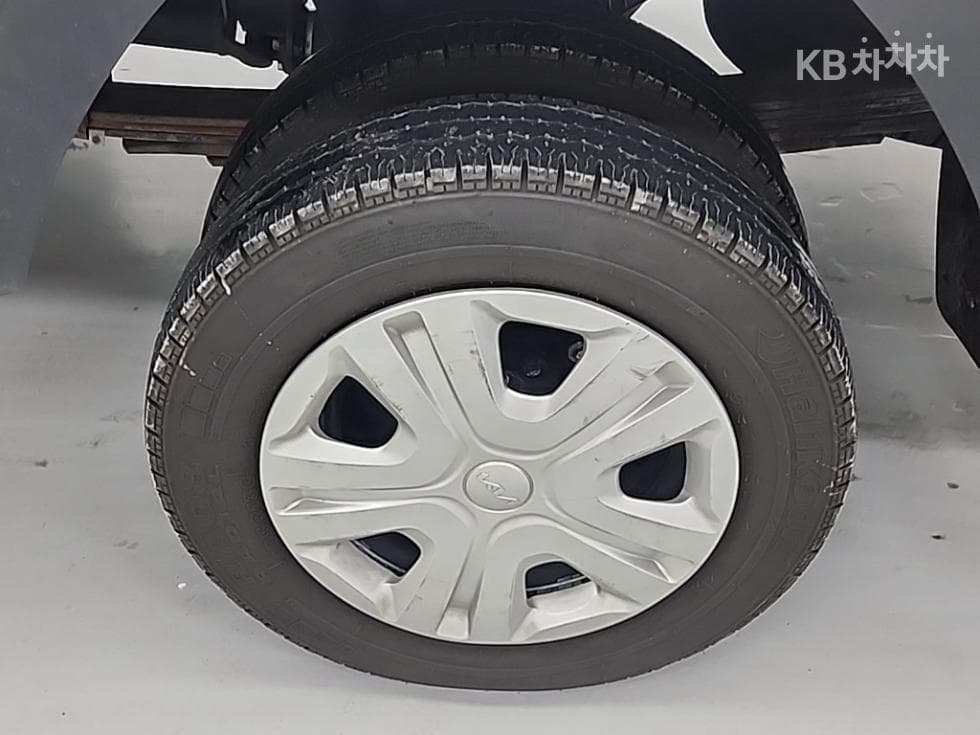 Киа The New (фейслифт) Бонго 3 (лек)와이드 파워게이트 1 тон 턴Местен타입형(2단) Королевска кабина Удължено междуосие L - 17