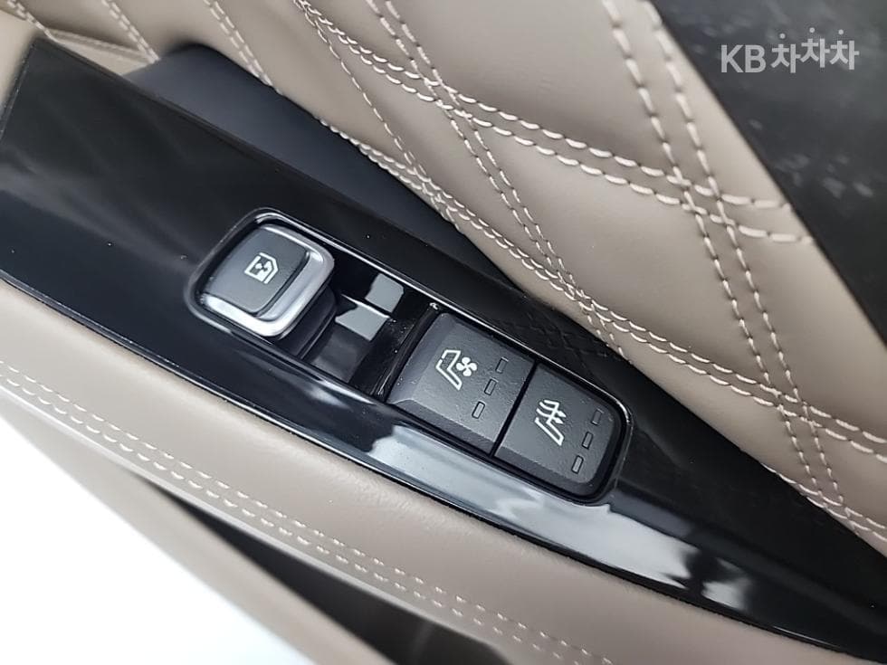 Kia K83.5 Gasoline AWD 플래티넘 - 15