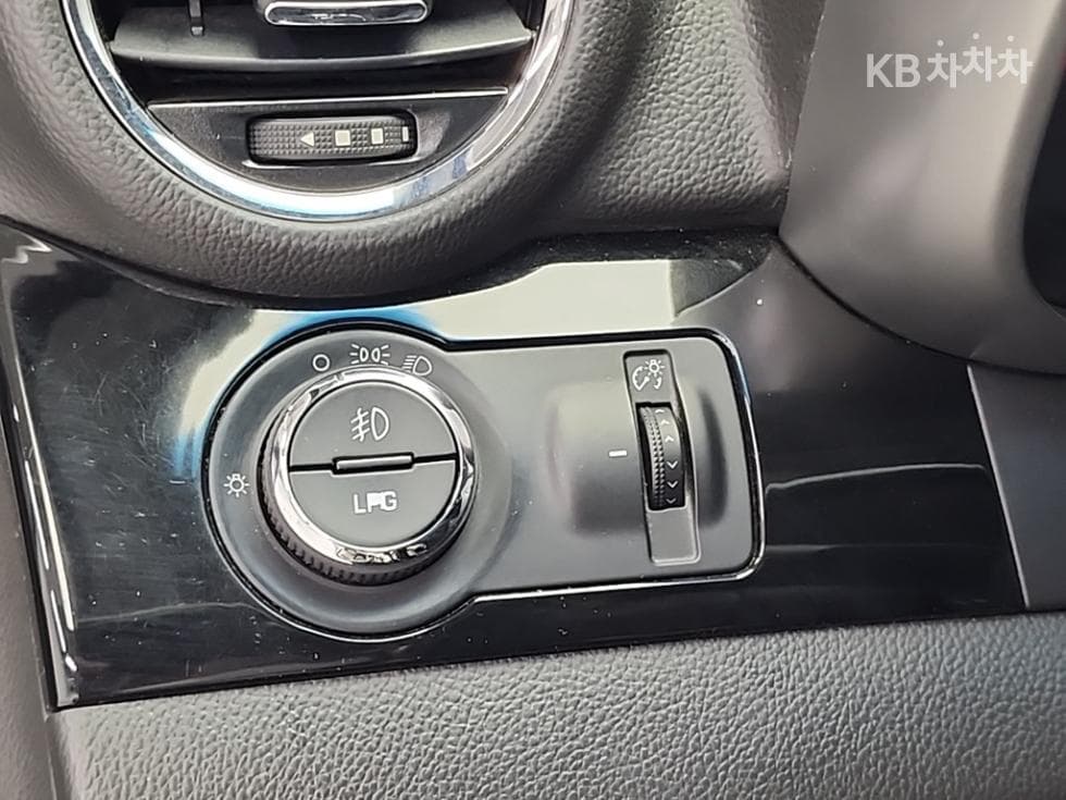 Джи Ем Корея Chevrolet OrlandoLPG LT Premium - 17