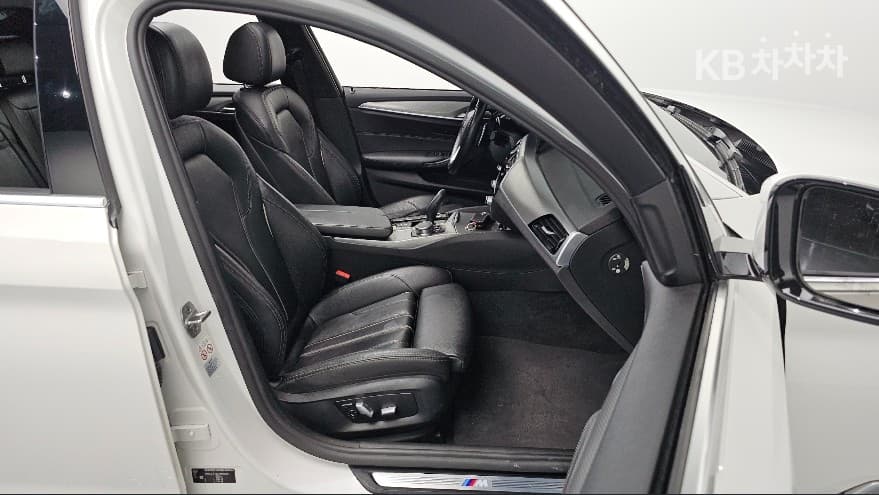 BMW 올New5 Series (G30)520d M Sport Special Edition - 12