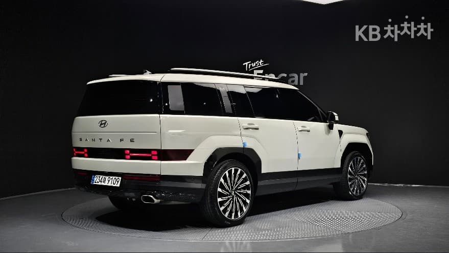 Hyundai The All New Santa Fe MX5Gasoline 2.5T 2WD Calligraphy - 2