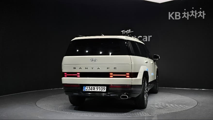 Hyundai The All New Santa Fe MX5Gasoline 2.5T 2WD Calligraphy - 4