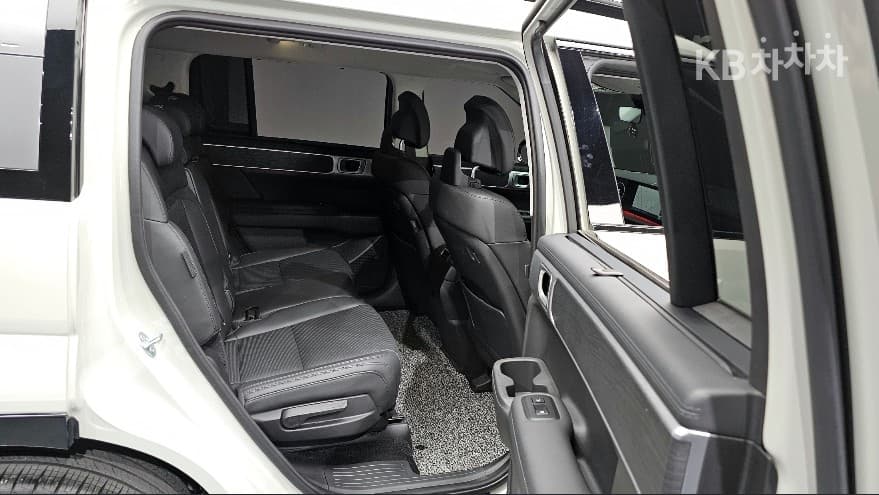 Hyundai The All New Santa Fe MX5Gasoline 2.5T 2WD Calligraphy - 11