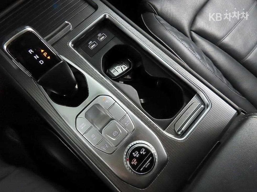 KG Mobility All New Rexton2.2 4WD 더 블랙 - 10