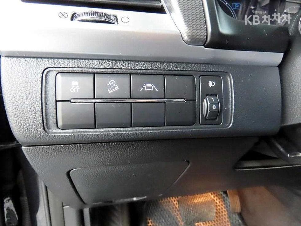 KG Mobility All New Rexton2.2 4WD 더 블랙 - 13