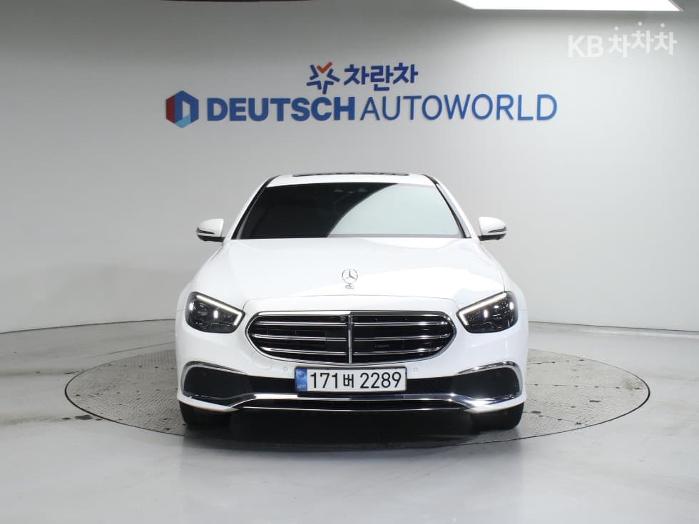 Mercedes-Benz E-Class (W213)E250 Exclusive - 3