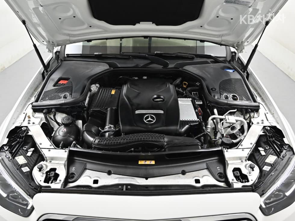 Mercedes-Benz E-Class (W213)E250 Exclusive - 6