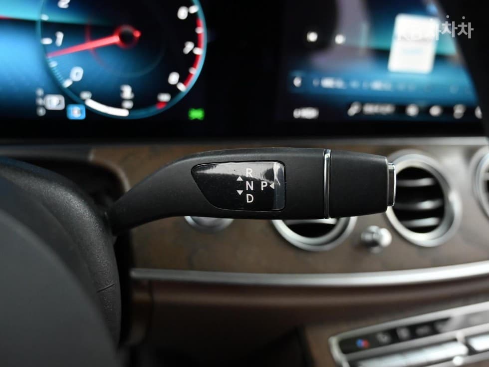 Mercedes-Benz E-Class (W213)E250 Exclusive - 9