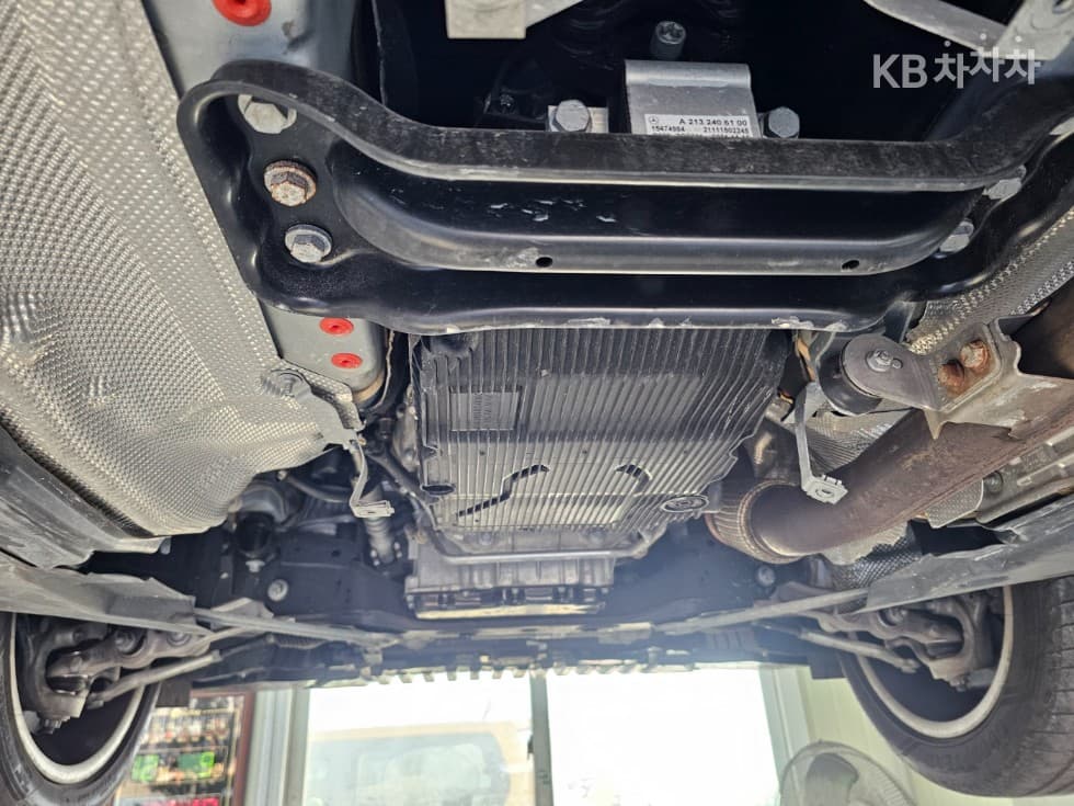 Mercedes-Benz E-Class (W213)E250 Exclusive - 28