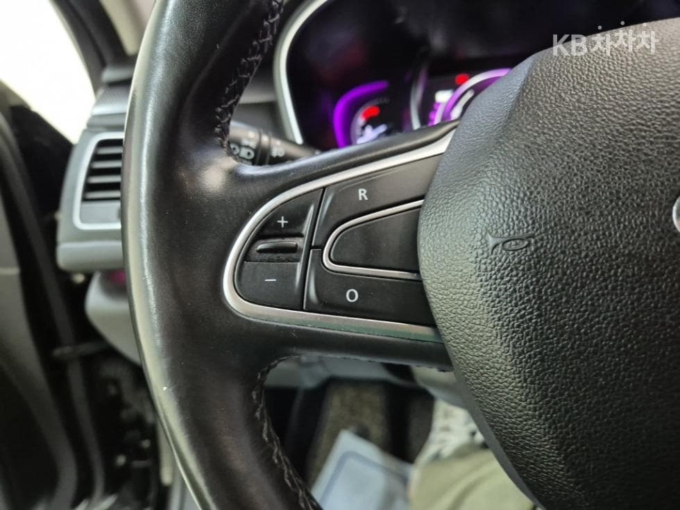 Renault Korea SM62.0 LPe Disabled-accessible LE - 14