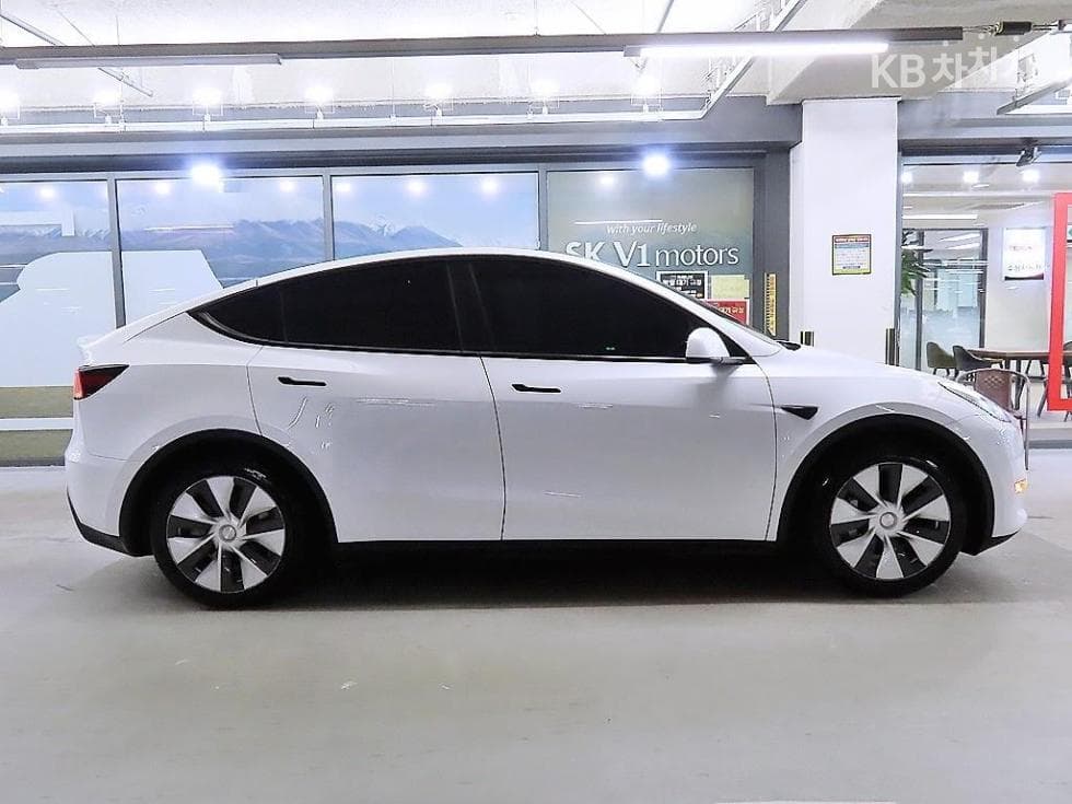 테슬라 Model YStandard Range - 3