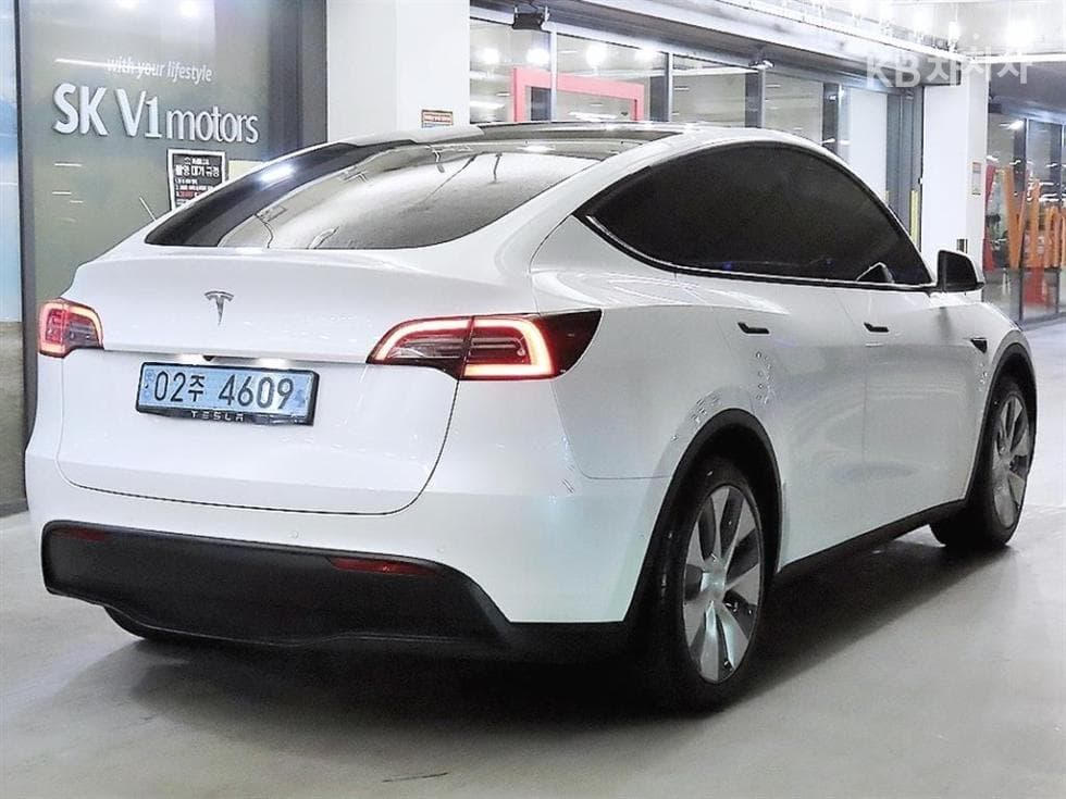 테슬라 Model YStandard Range - 4