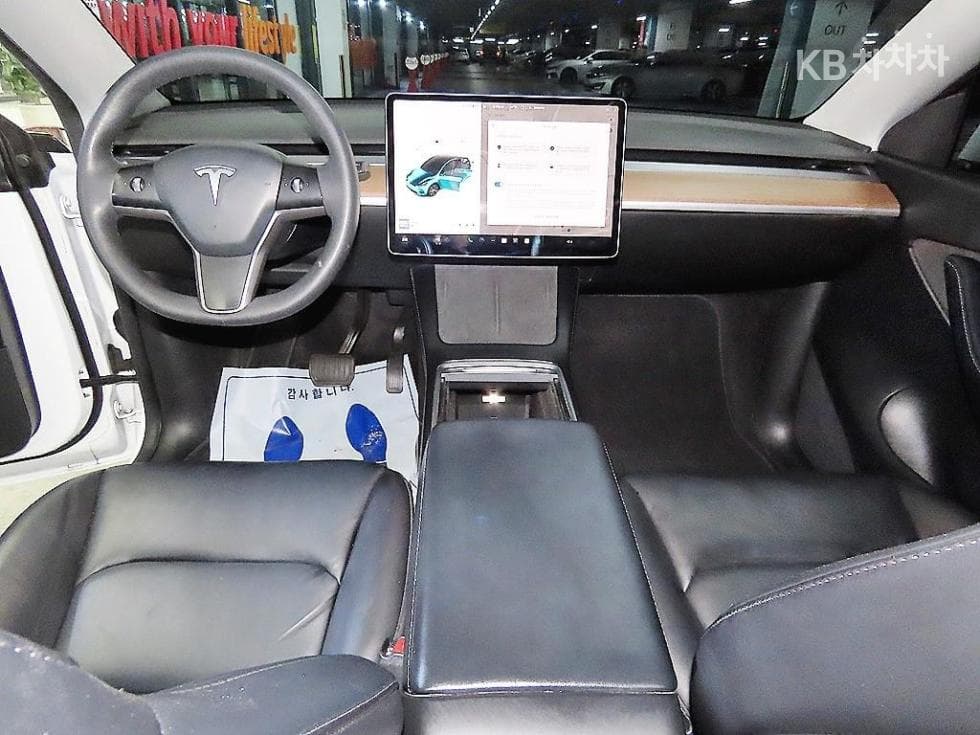 테슬라 Model YStandard Range - 10