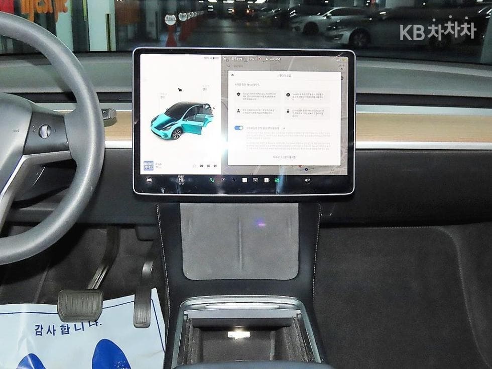 테슬라 Model YStandard Range - 11