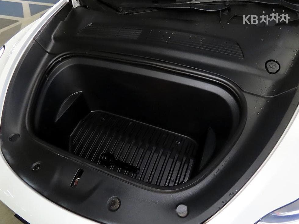 테슬라 Model YStandard Range - 19