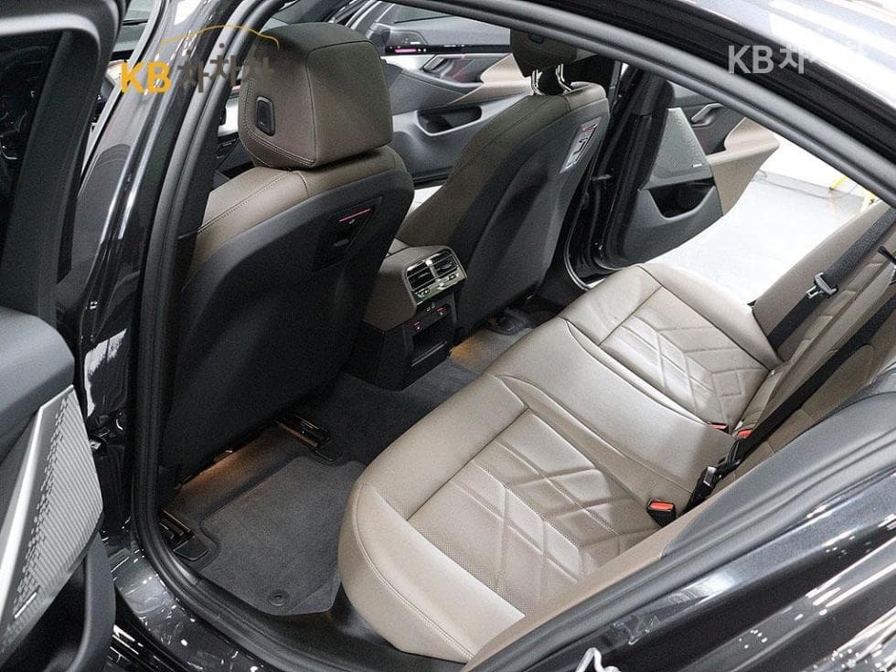 BMW New5 Series(G60)520i M Sport - 16