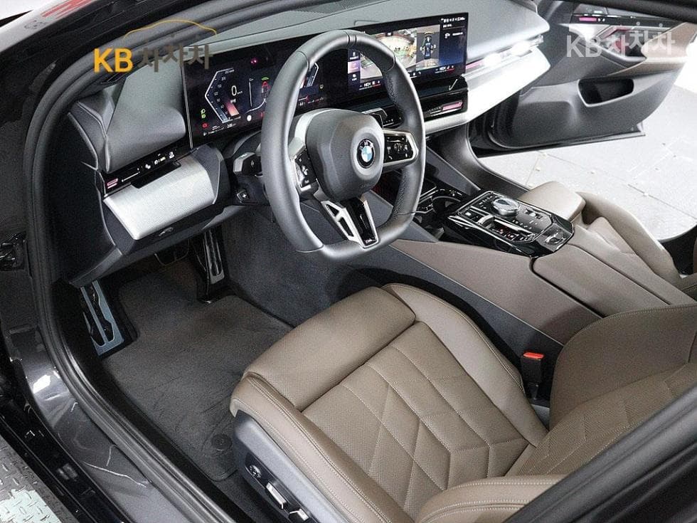 BMW New5 Series(G60)520i M Sport - 17