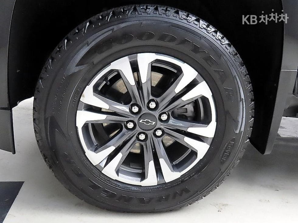 Джи Ем Корея Real New Colorado3.6L V6 4x4 Extreme-X - 19