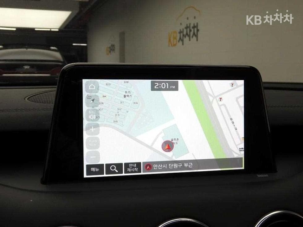 Kia Stinger3.3 Turbo 4WD GT - 8