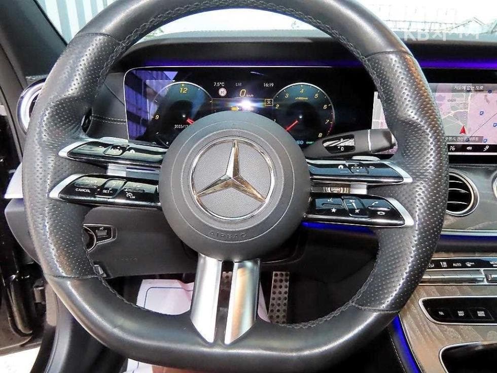 Mercedes-Benz E-Class (W213)E350 4MATIC AMG Line Edition - 8