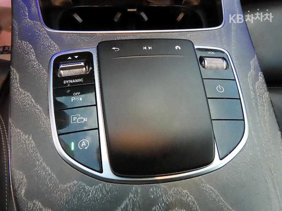 Mercedes-Benz E-Class (W213)E350 4MATIC AMG Line Edition - 12