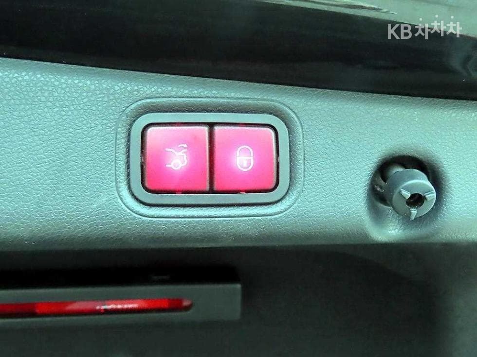 Mercedes-Benz E-Class (W213)E350 4MATIC AMG Line Edition - 16