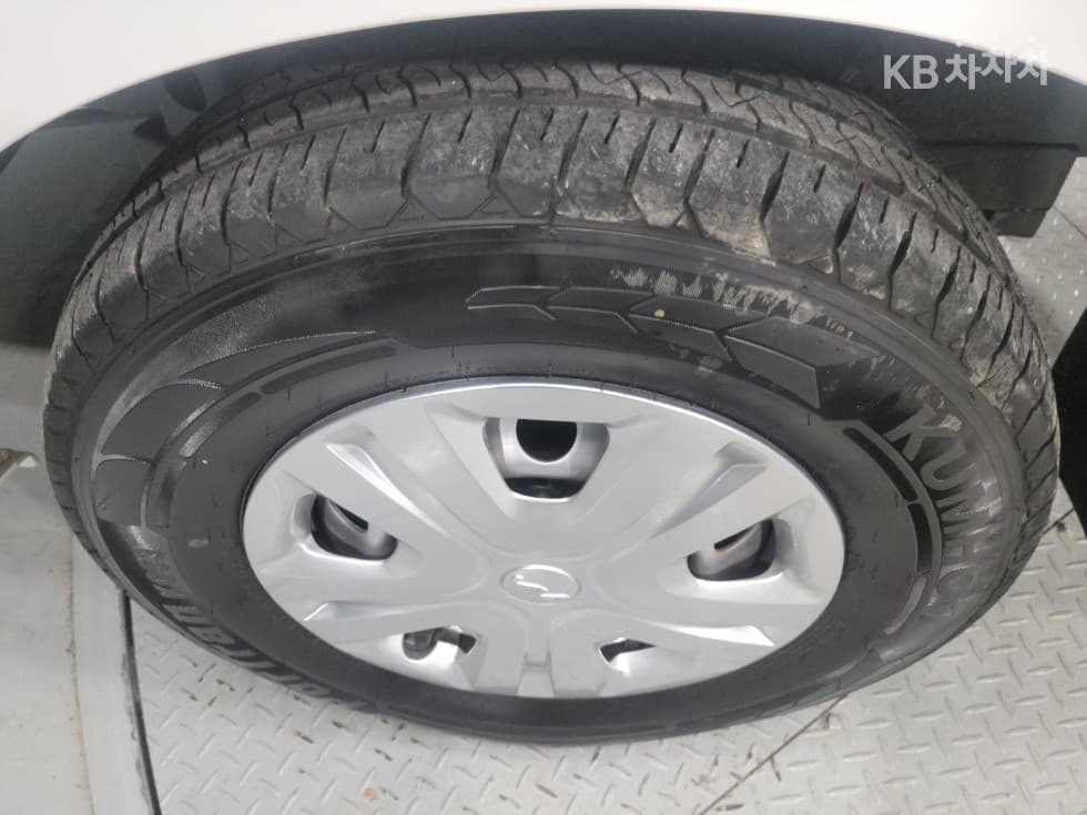 Kia The New (facelift) Bongo 3 (light truck) EVBox Truck 1 Ton 저상형 King Cab Extra Long Standard - 25