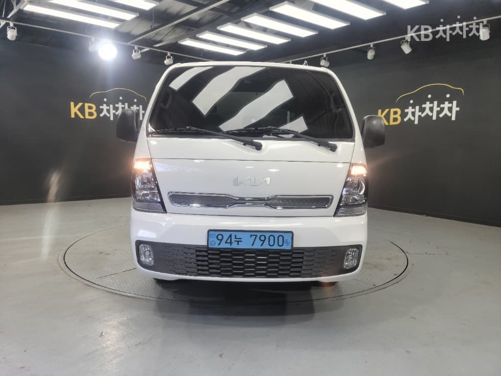 Kia The New (facelift) Bongo 3 (light truck) EVBox Truck 1 Ton 저상형 King Cab Extra Long Standard