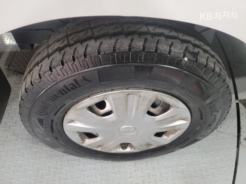 Kia Bongo 3 (light truck)1 Ton Extra Long King Cab CRDi DLX - 21