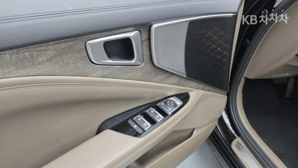 Kia K8 Hybrid1.6 Turbo Noblesse - 15