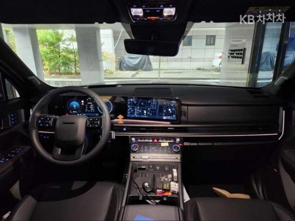 Hyundai The All New Santa Fe MX5Gasoline 2.5T AWD Calligraphy - 4