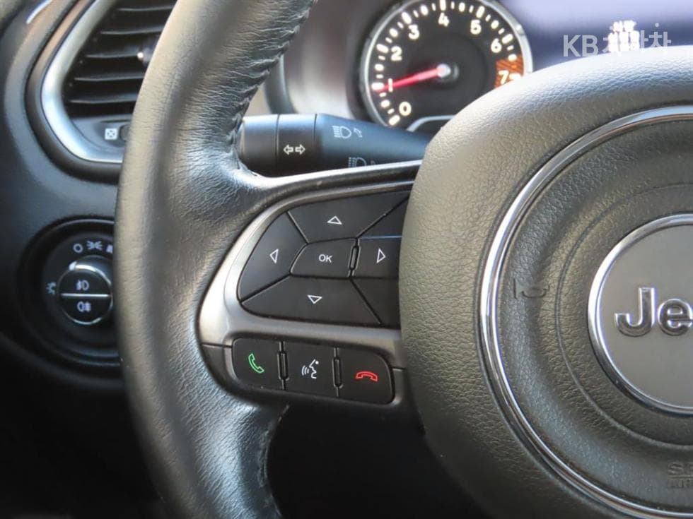 지프 레니게이드2.4 Limited FWD - 9