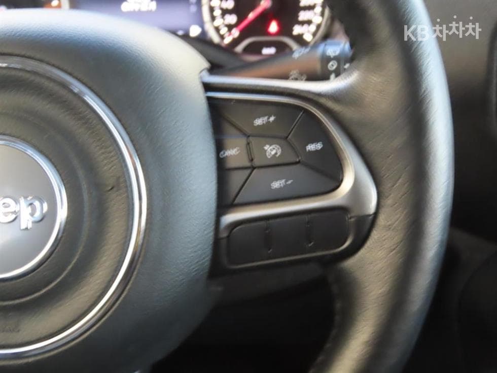 지프 레니게이드2.4 Limited FWD - 10